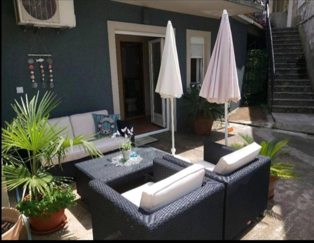 Risan Center Apartment Luaran gambar