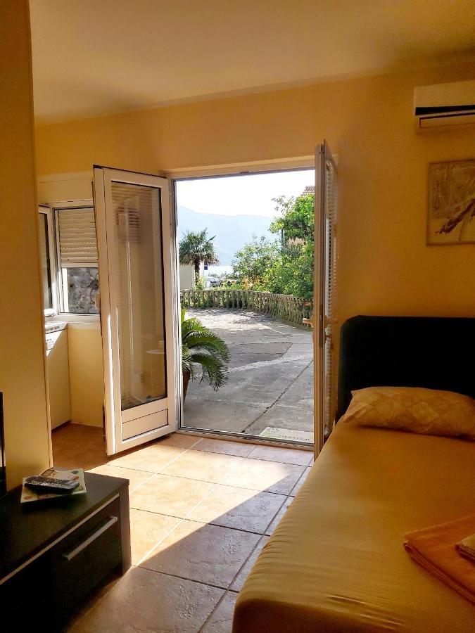 Risan Center Apartment Luaran gambar